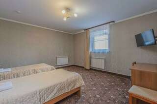 Гостиница Ланселот Санкт-Петербург Двухместный номер с 2 отдельными кроватями-8