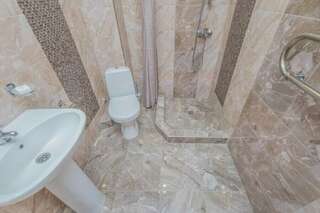 Гостиница Ланселот Санкт-Петербург Четырехместный номер «Комфорт»-7