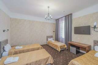 Гостиница Ланселот Санкт-Петербург Четырехместный номер «Комфорт»-5